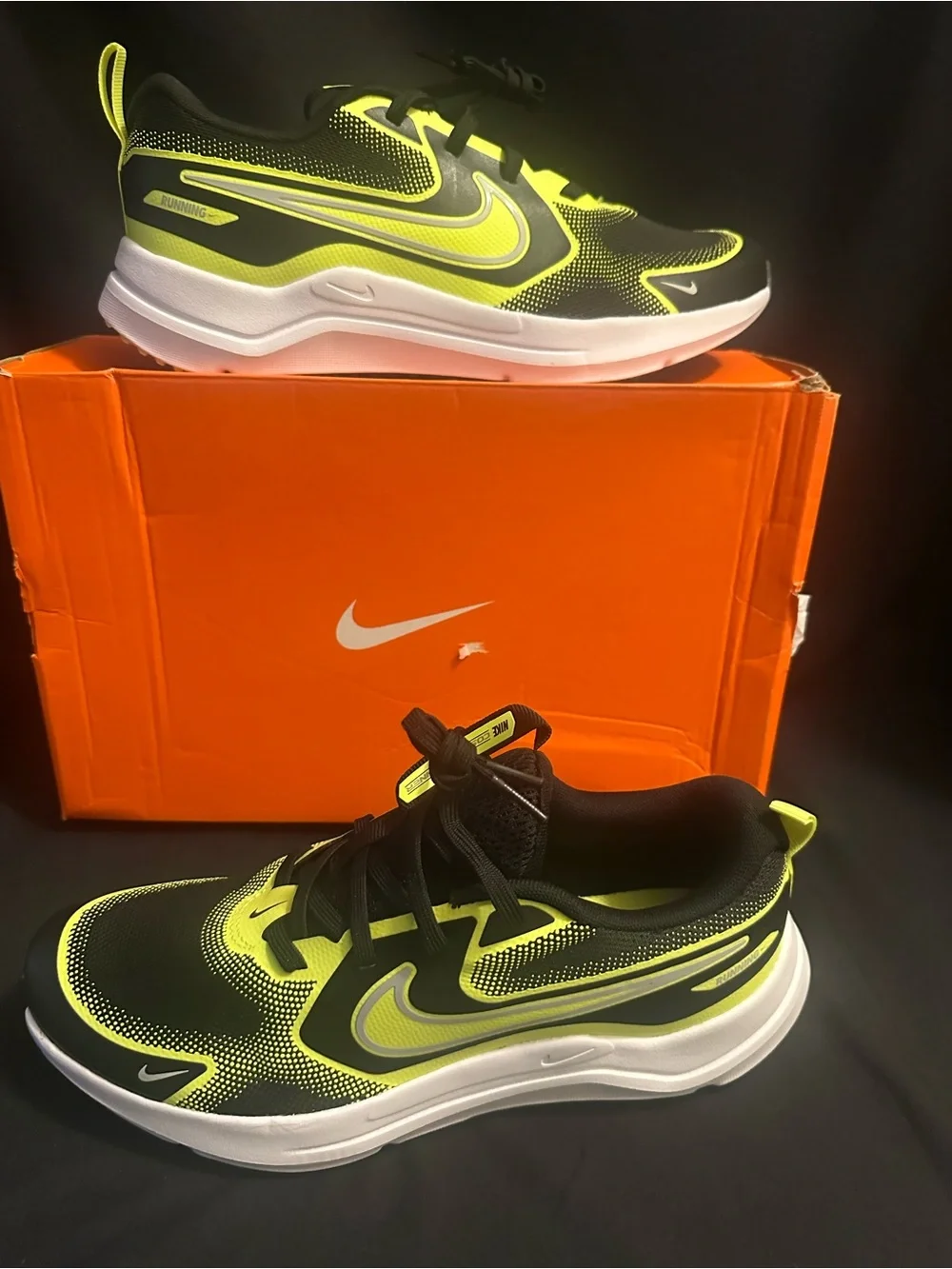 Nike Black & Neon Yellow Running Shoes